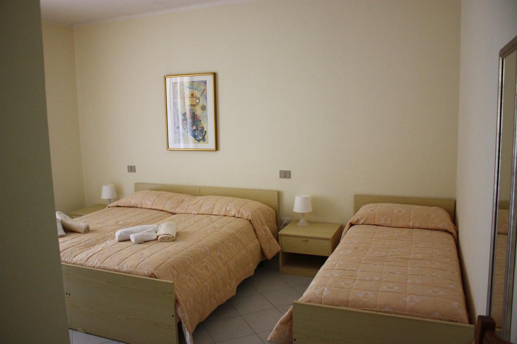 Hotel La Pineta Arborea Exterior photo