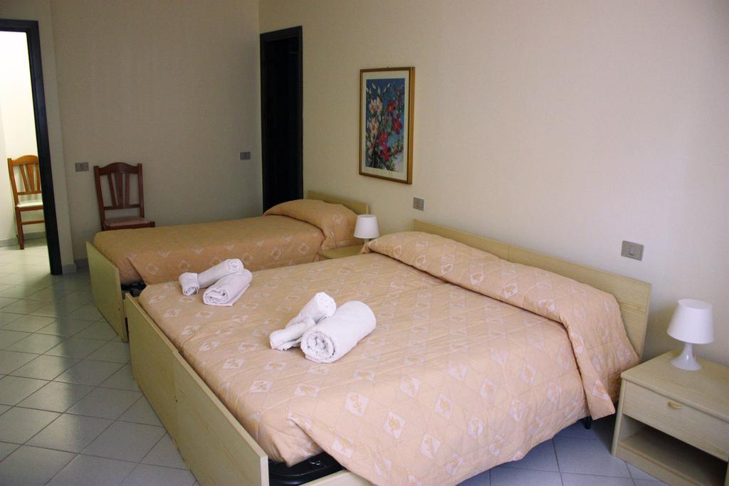 Hotel La Pineta Arborea Exterior photo